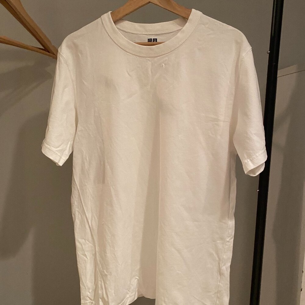 Uniqlo U T shirt